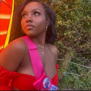 Meet your Posher, Samirah